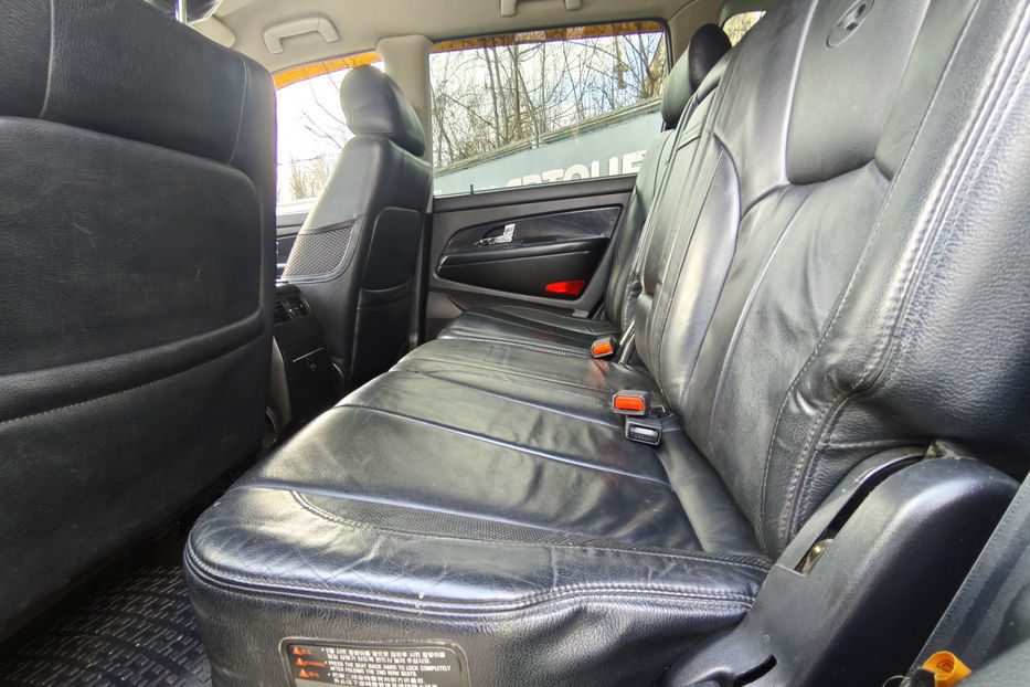 Продам SsangYong Rexton 2.7D AT (187 к.с.)  2006 года в Киеве