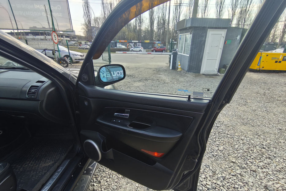 Продам SsangYong Rexton 2.7D AT (187 к.с.)  2006 года в Киеве