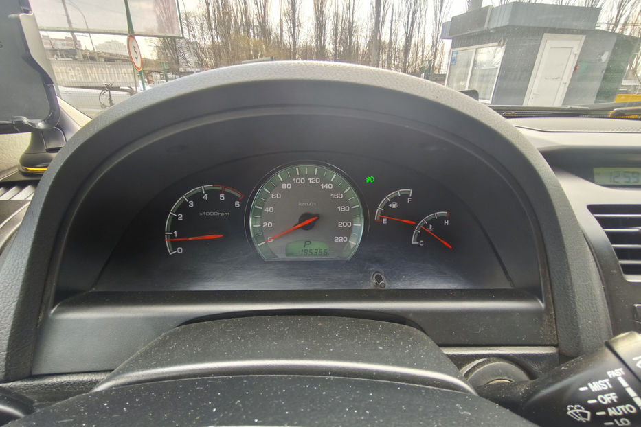 Продам SsangYong Rexton 2.7D AT (187 к.с.)  2006 года в Киеве