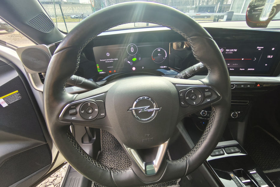 Продам Opel Mokka -e  50 kWh AT (136 к.с.) 2023 года в Киеве