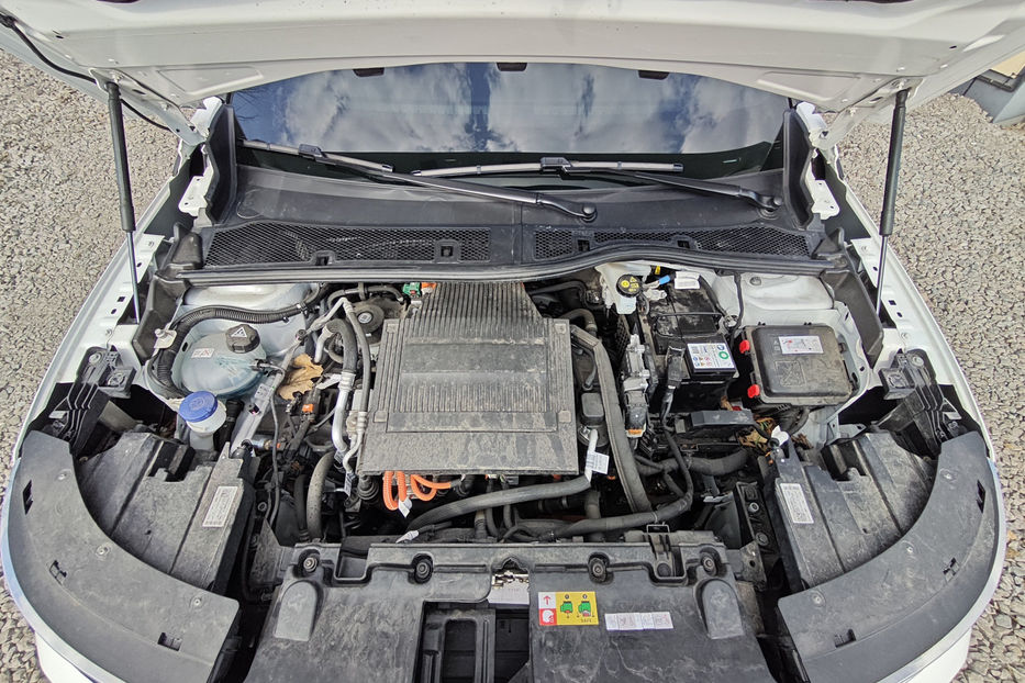 Продам Opel Mokka -e  50 kWh AT (136 к.с.) 2023 года в Киеве