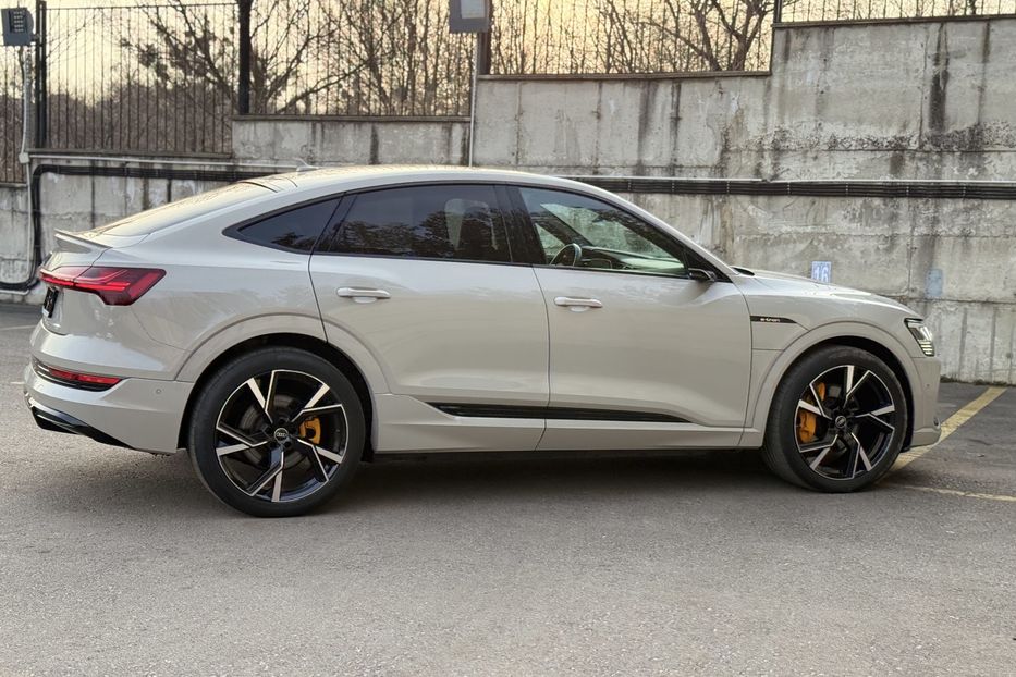 Продам Audi E-Tron Sportback 55 S-line Рівне 2021 года в Ровно