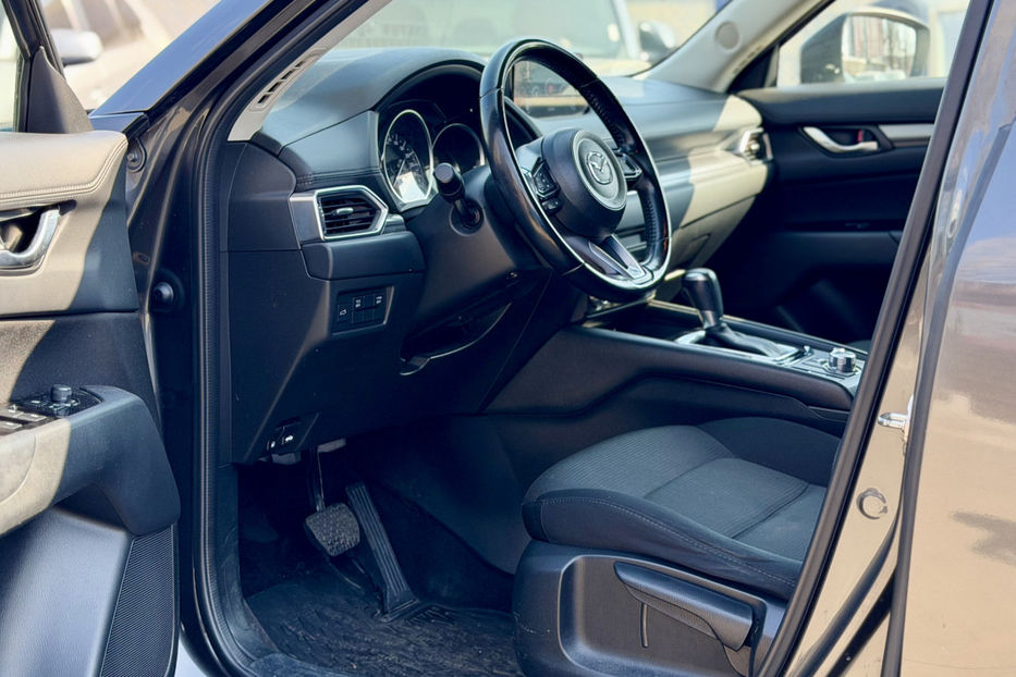 Продам Mazda CX-5 2.2D AT (175 к.с.) 4WD 2017 года в Киеве