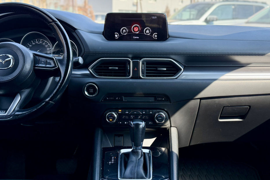 Продам Mazda CX-5 2.2D AT (175 к.с.) 4WD 2017 года в Киеве