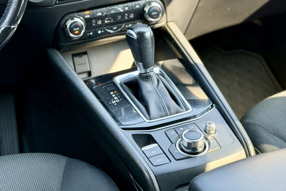 Продам Mazda CX-5 2.2D AT (175 к.с.) 4WD 2017 года в Киеве