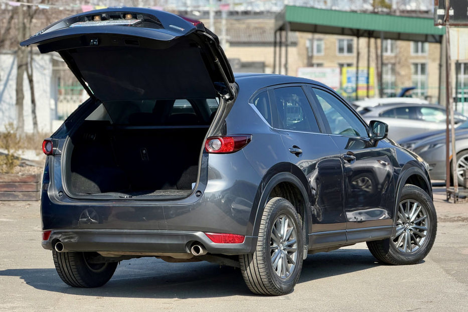 Продам Mazda CX-5 2.2D AT (175 к.с.) 4WD 2017 года в Киеве