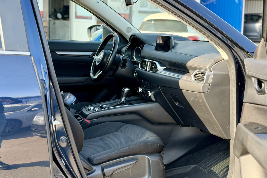 Продам Mazda CX-5 2.2D AT (175 к.с.) 4WD 2018 года в Киеве
