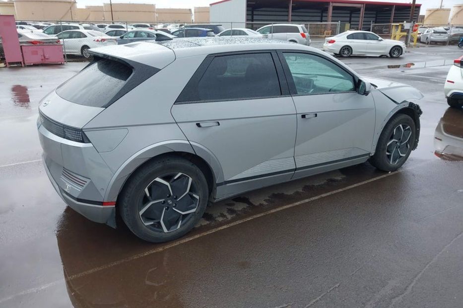 Продам Hyundai Ioniq Limited 2023 года в Львове