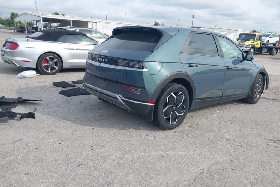 Продам Hyundai Ioniq SEL 2023 года в Львове