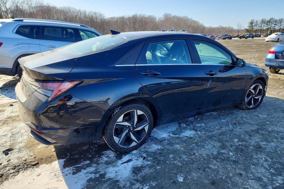 Продам Hyundai Elantra 2022 года в Львове