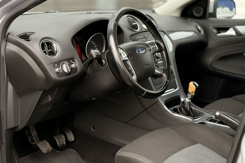 Продам Ford Mondeo 1.6 MT (160 к.с.) 2012 года в Киеве