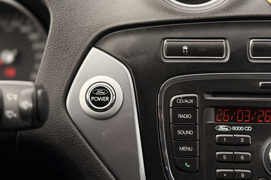 Продам Ford Mondeo 1.6 MT (160 к.с.) 2012 года в Киеве