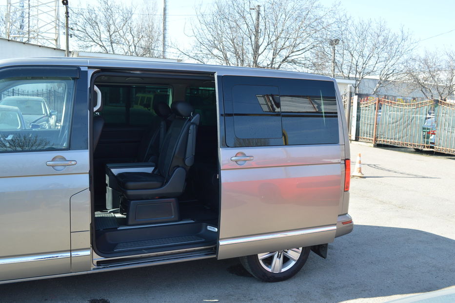 Продам Volkswagen Multivan Highline 2017 года в Одессе