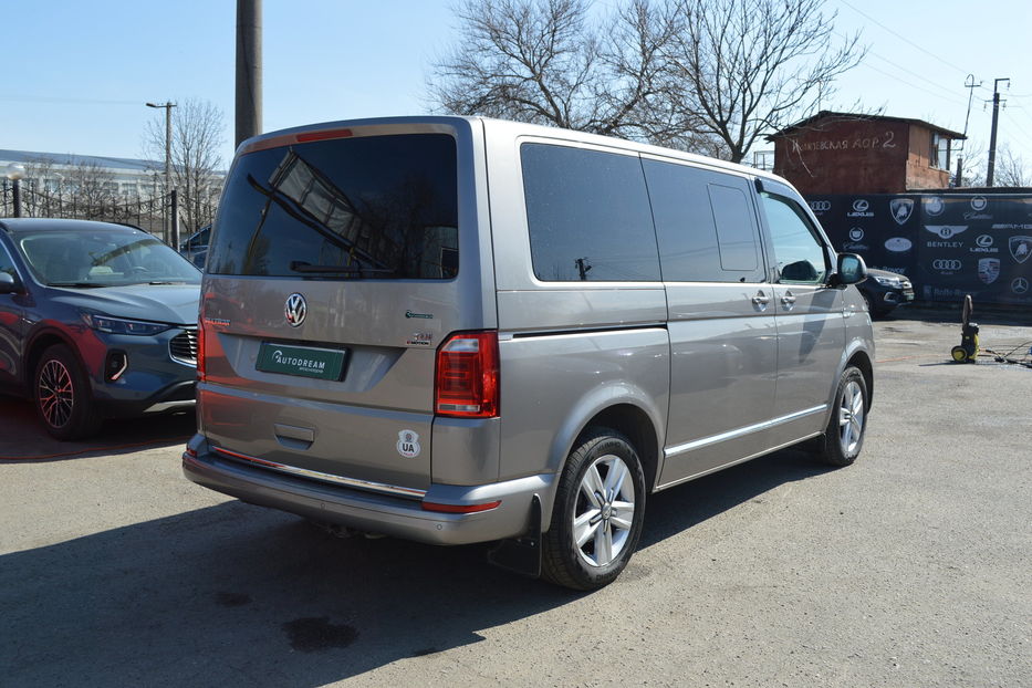 Продам Volkswagen Multivan Highline 2017 года в Одессе