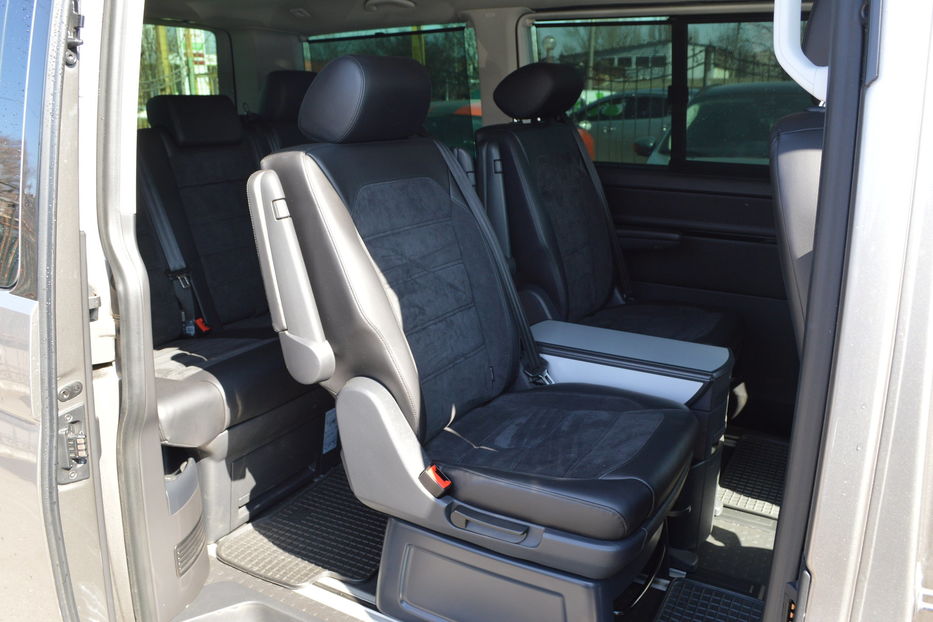 Продам Volkswagen Multivan Highline 2017 года в Одессе