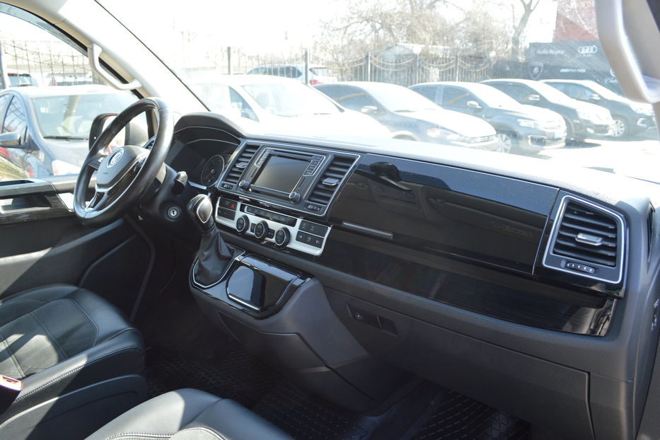 Продам Volkswagen Multivan Highline 2017 года в Одессе
