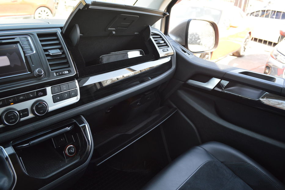 Продам Volkswagen Multivan Highline 2017 года в Одессе