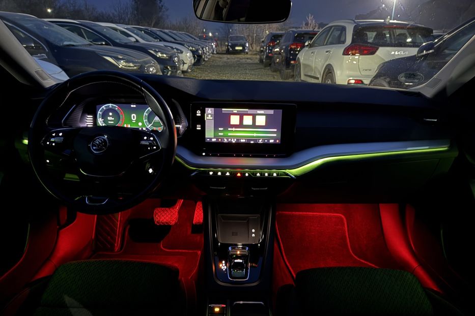 Продам Skoda Octavia А8 2.0 TDI 150к.с АТ 4х4 МАСАЖ 2022 года в Львове