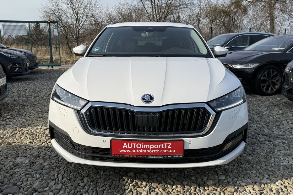 Продам Skoda Octavia А8 2.0 TDI 150к.с АТ 4х4 МАСАЖ 2022 года в Львове