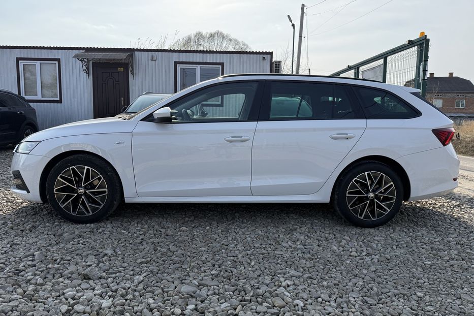 Продам Skoda Octavia А8 2.0 TDI 150к.с АТ 4х4 МАСАЖ 2022 года в Львове