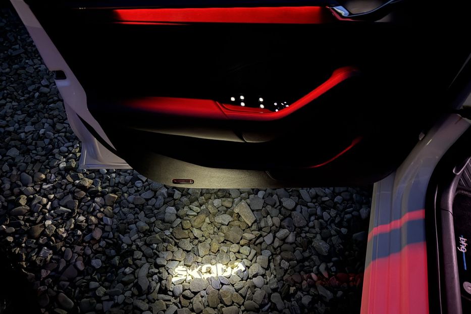 Продам Skoda Octavia А8 2.0 TDI 150к.с АТ 4х4 МАСАЖ 2022 года в Львове