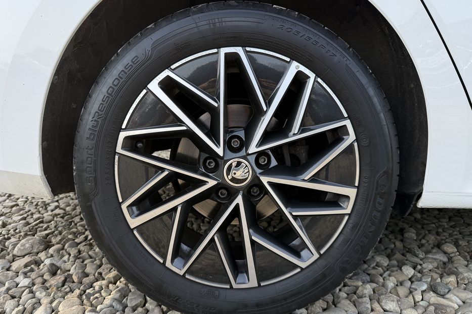 Продам Skoda Octavia А8 2.0 TDI 150к.с АТ 4х4 МАСАЖ 2022 года в Львове