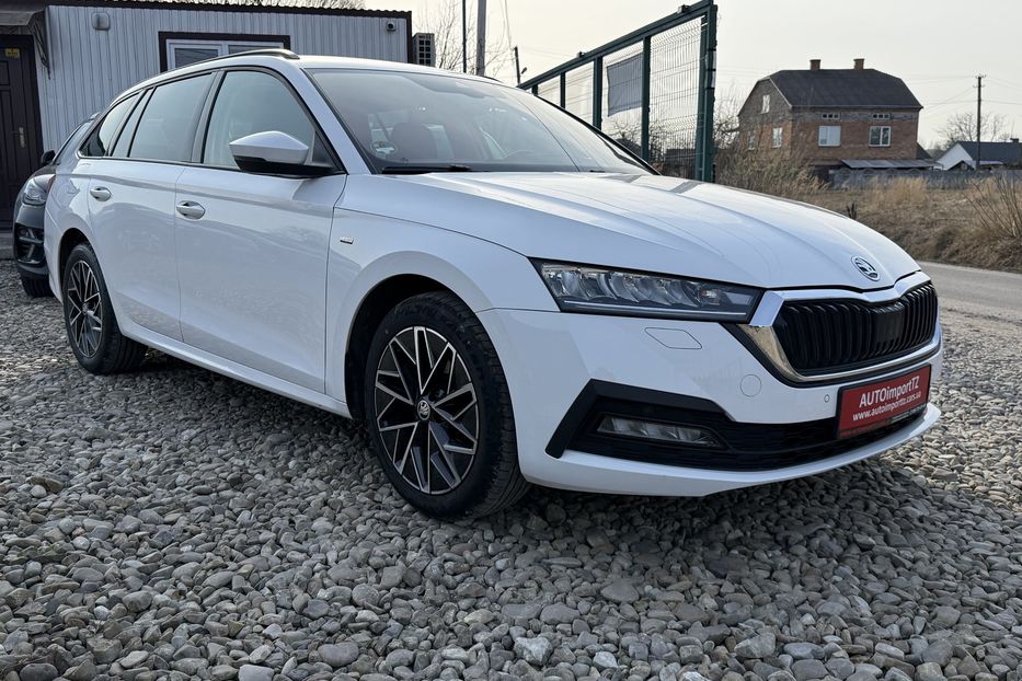 Продам Skoda Octavia А8 2.0 TDI 150к.с АТ 4х4 МАСАЖ 2022 года в Львове