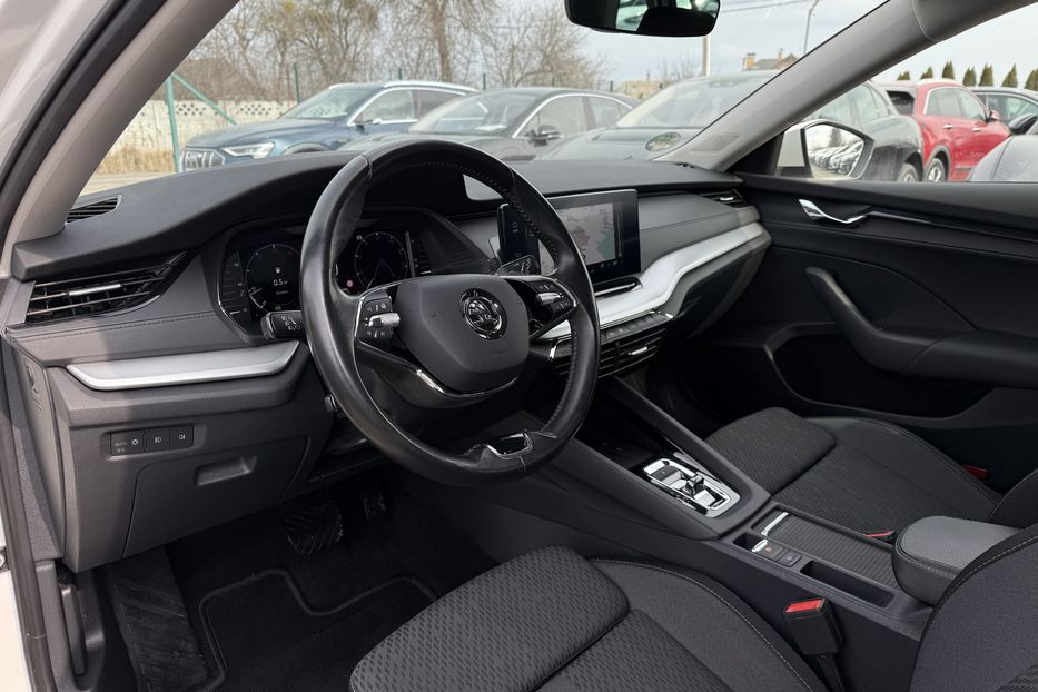 Продам Skoda Octavia А8 2.0 TDI 150к.с АТ 4х4 МАСАЖ 2022 года в Львове