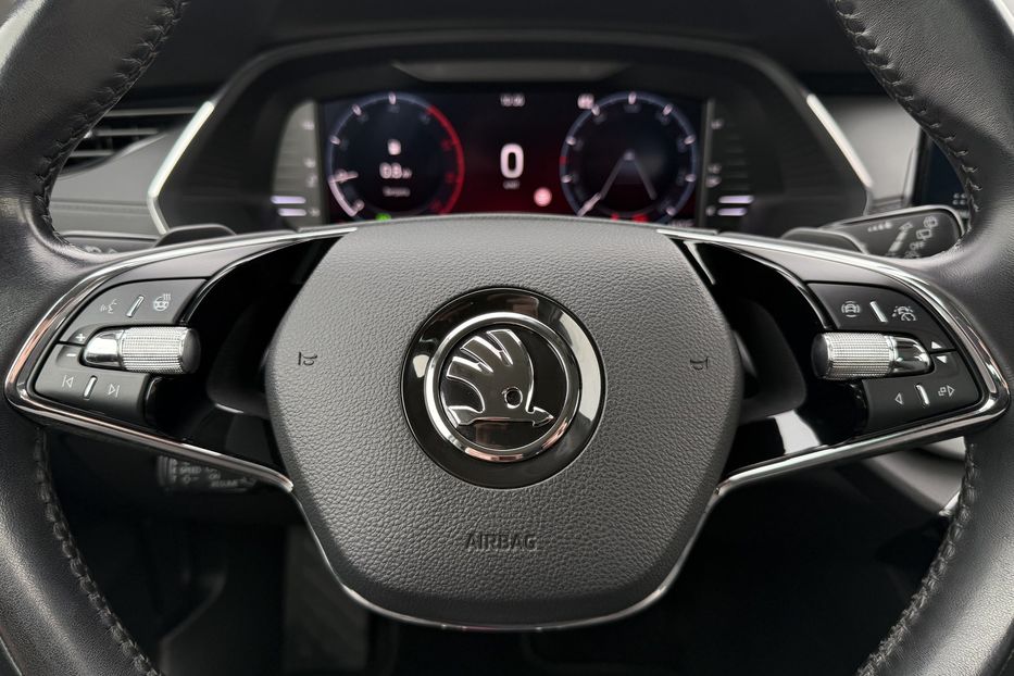 Продам Skoda Octavia А8 2.0 TDI 150к.с АТ 4х4 МАСАЖ 2022 года в Львове