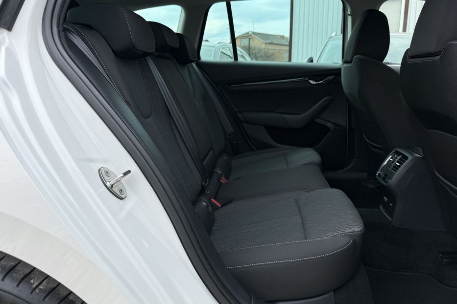 Продам Skoda Octavia А8 2.0 TDI 150к.с АТ 4х4 МАСАЖ 2022 года в Львове