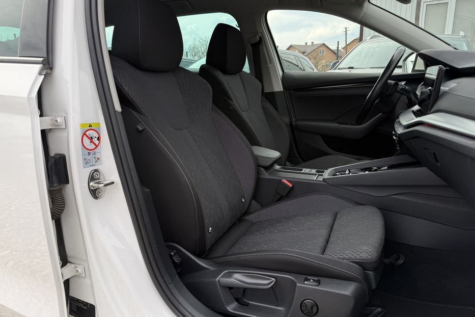 Продам Skoda Octavia А8 2.0 TDI 150к.с АТ 4х4 МАСАЖ 2022 года в Львове