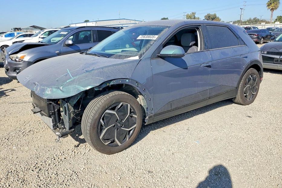 Продам Hyundai Ioniq SE 2024 года в Львове