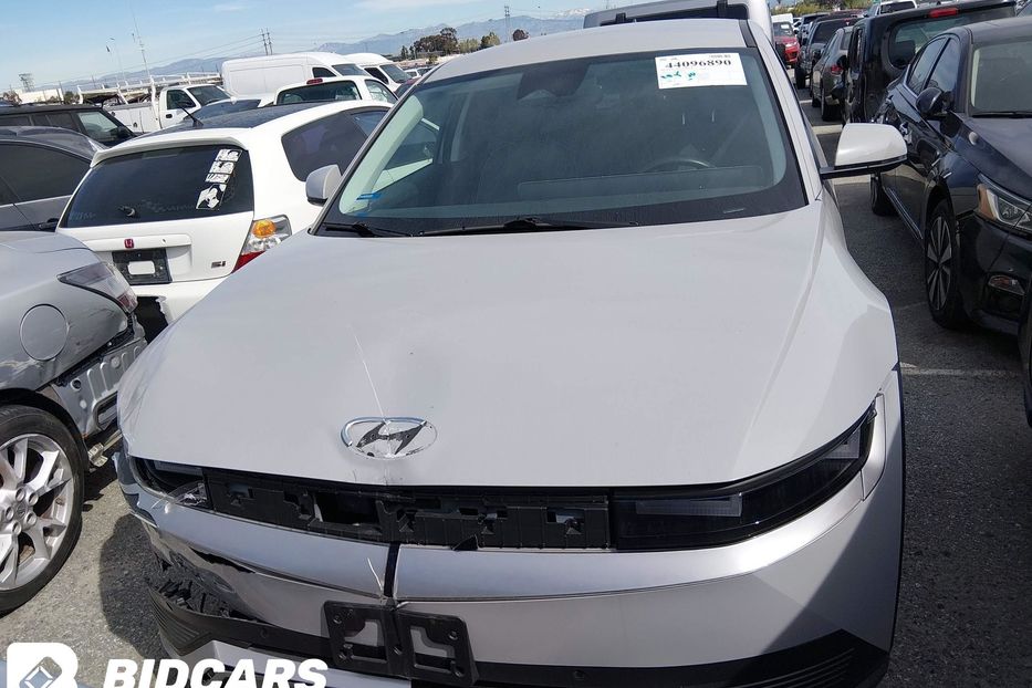 Продам Hyundai Ioniq 2022 года в Львове