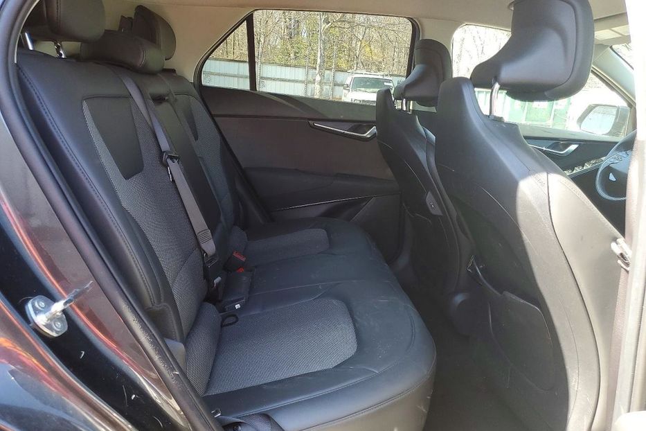 Продам Kia Niro 2024 года в Львове