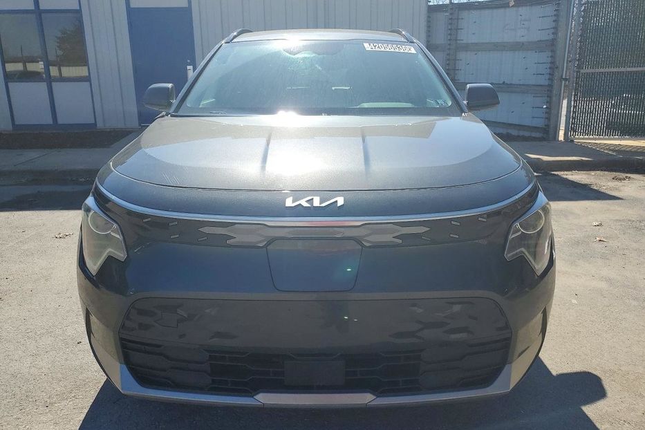 Продам Kia Niro 2024 года в Львове