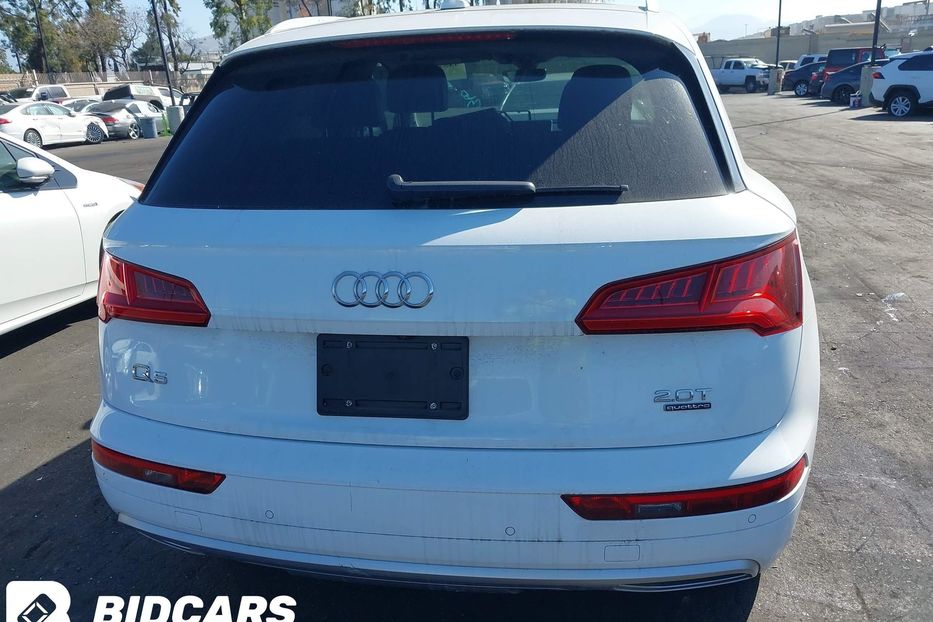 Продам Audi Q5 Premium 2018 года в Львове