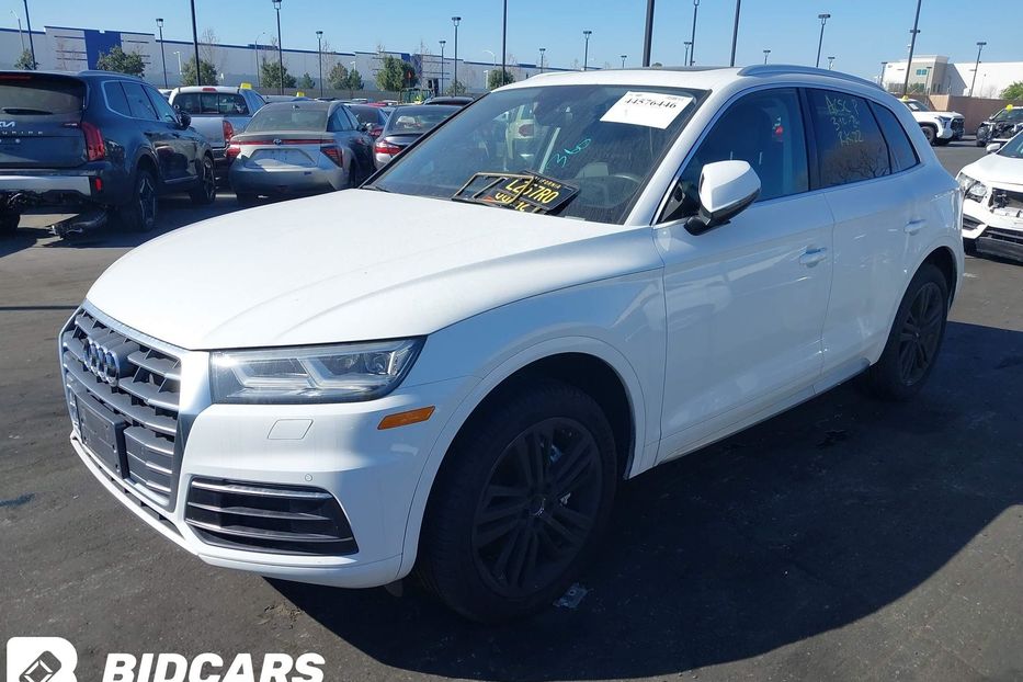 Продам Audi Q5 Premium 2018 года в Львове