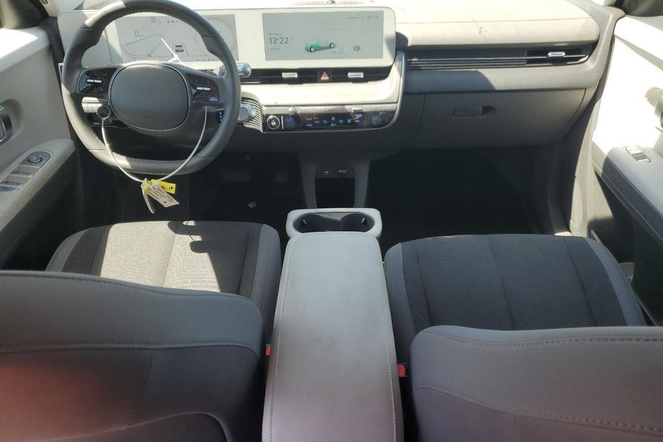 Продам Hyundai Ioniq SE 2024 года в Львове