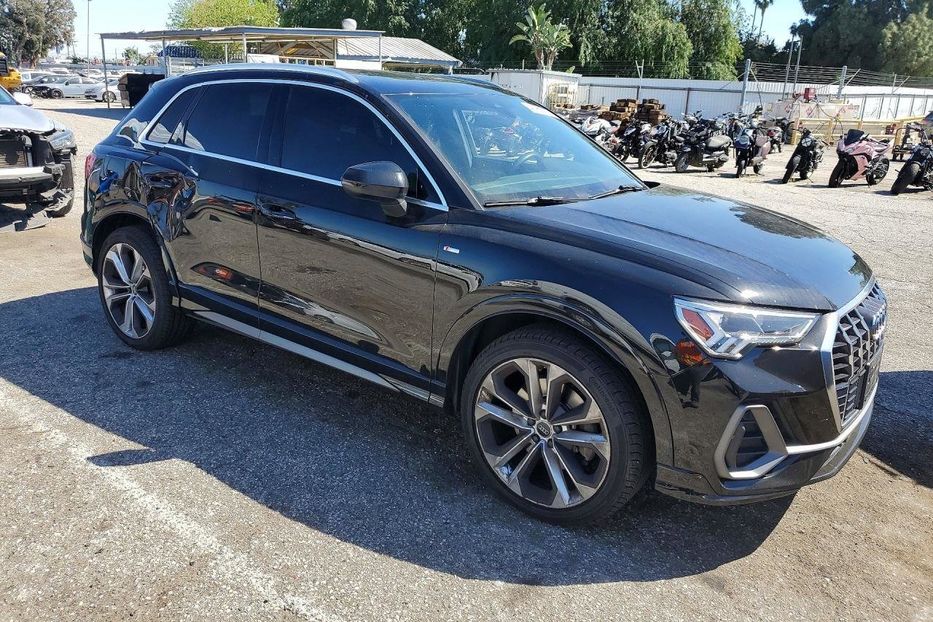 Продам Audi Q3 S_ line  2020 года в Львове