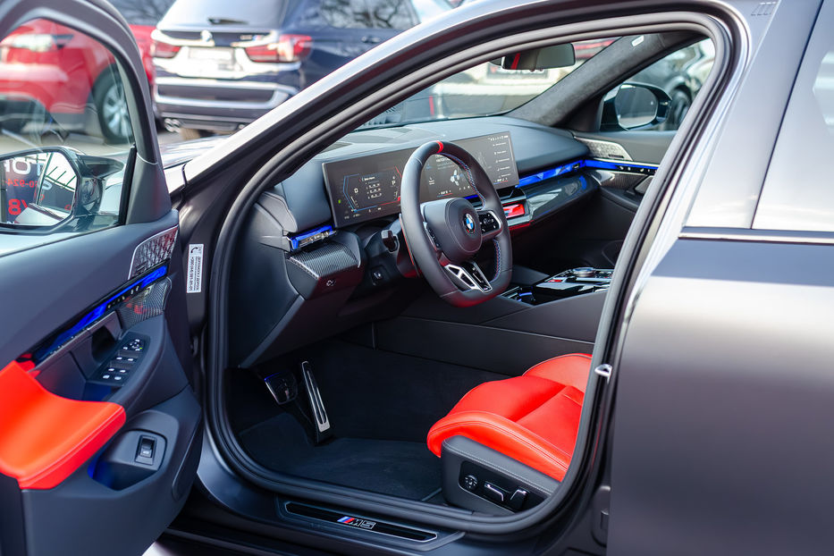 Продам BMW M5 Hybrid MXdrive 2024 года в Киеве