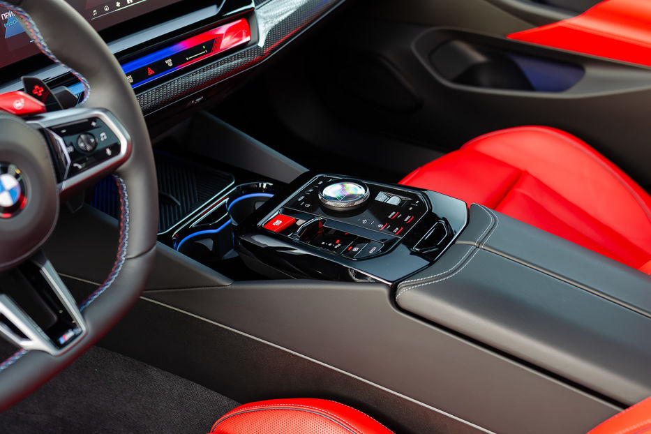 Продам BMW M5 Hybrid MXdrive 2024 года в Киеве