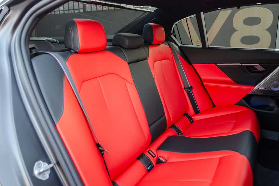 Продам BMW M5 Hybrid MXdrive 2024 года в Киеве