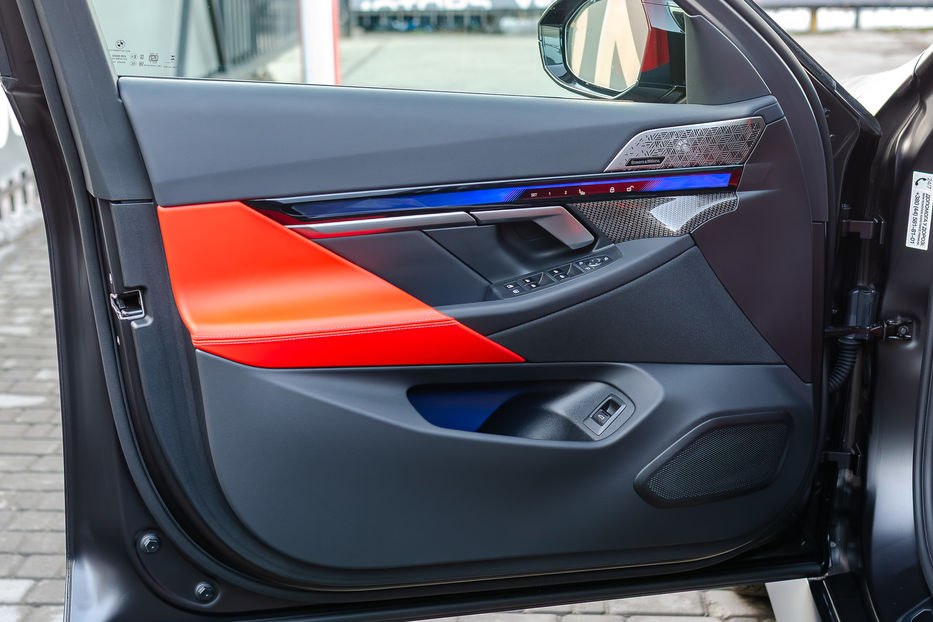 Продам BMW M5 Hybrid MXdrive 2024 года в Киеве