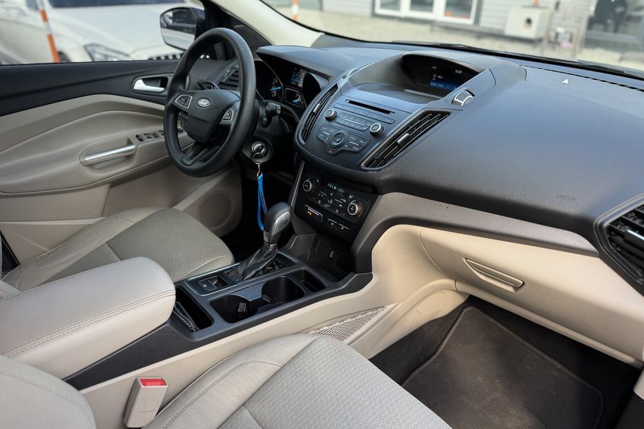 Продам Ford Escape (COMIS) 4х4 2018 года в г. Умань, Черкасская область