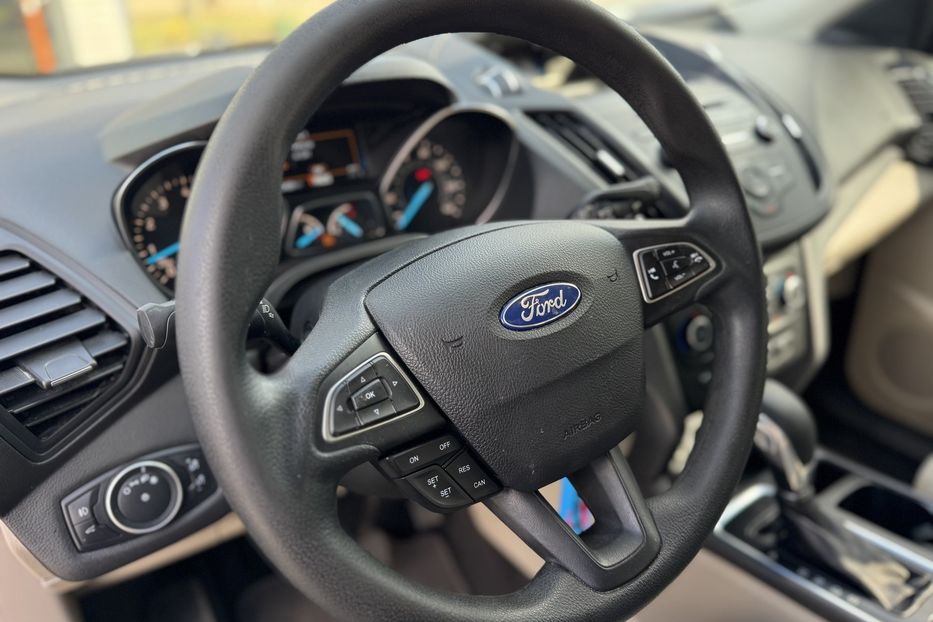Продам Ford Escape (COMIS) 4х4 2018 года в г. Умань, Черкасская область