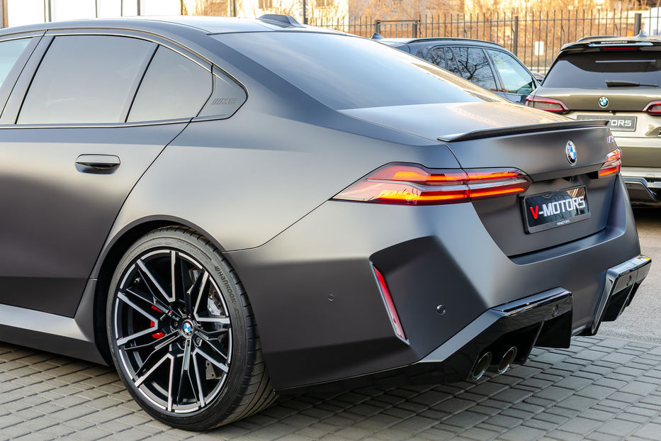 Продам BMW M5 Hybrid MXdrive 2024 года в Киеве