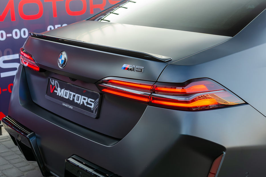 Продам BMW M5 Hybrid MXdrive 2024 года в Киеве