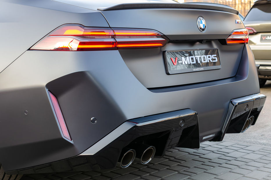 Продам BMW M5 Hybrid MXdrive 2024 года в Киеве