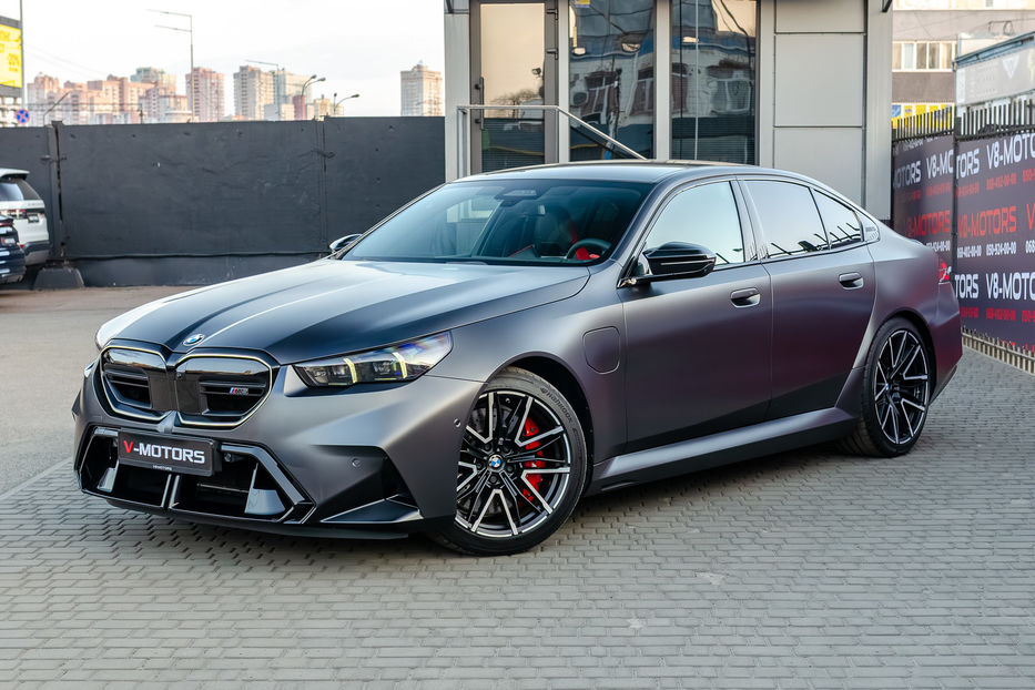 Продам BMW M5 Hybrid MXdrive 2024 года в Киеве