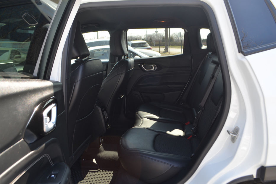 Продам Jeep Compass 2.0T 9AT (200 к.с.) 4x4 2023 года в Киеве